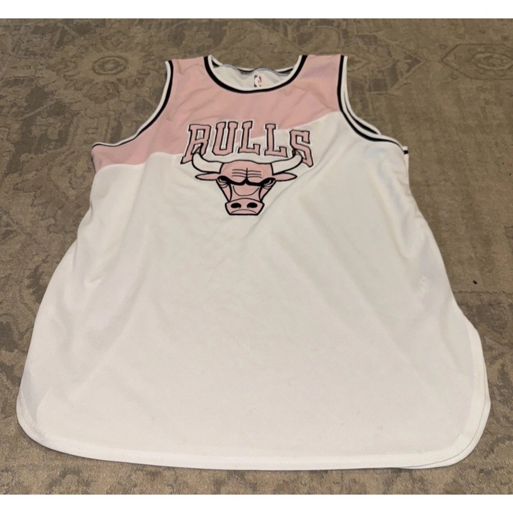 Chicago Bulls‎ Tank Top Shirt Womens X-large XL  White Pink NBA Mesh Basketball
